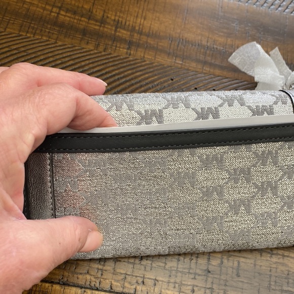 Michael Kors Whitney Backpack and Carry All Wallet NWT - Picture 9 of 12